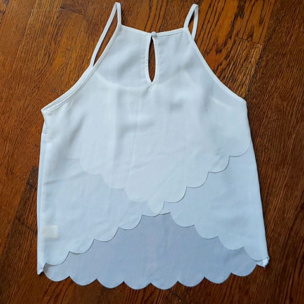 Guess Scallop Hem Crop Top
